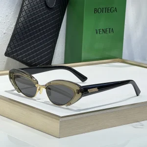 BV1387S 007 Cat-Eye Sunglasses
