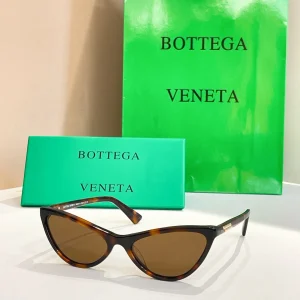 BV1414S 002 Cat-Eye Sunglasses