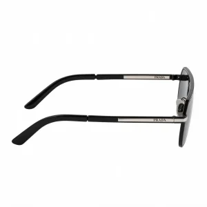 Black Aviator Sunglasses with Iconic Metal Plaque