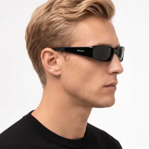 Distinctive Sunglasses – Black Frame