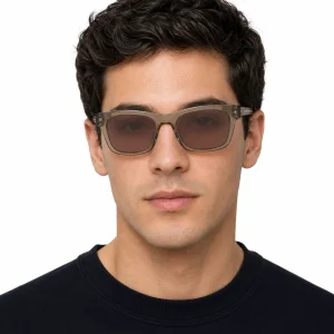 Square sunglasses with the iconic metal plaque – Brown
