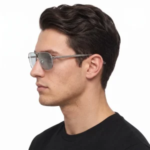 Sunglasses with Iconic Metal Plaque – Aviator Blue lenses