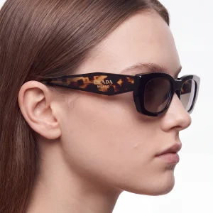 Sunglasses with logo – Black