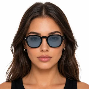 Sunglasses with the iconic metal plaque – Black