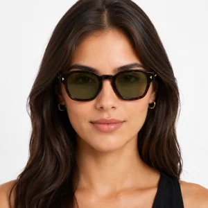 Sunglasses with the iconic metal plaque – Dark Brown