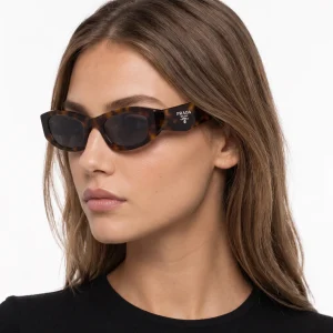 Tortoiseshell Cat-Eye Sunglasses – Gray Lenses