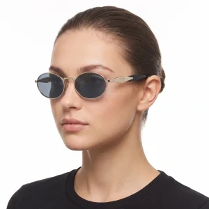 Vintage-Inspired Oval Sunglasses – Gold Frame
