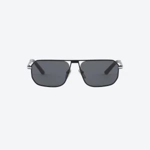 Black Aviator Sunglasses with Iconic Metal Plaque