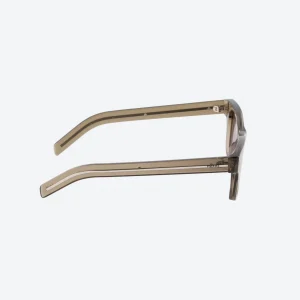 Square sunglasses with the iconic metal plaque – Brown