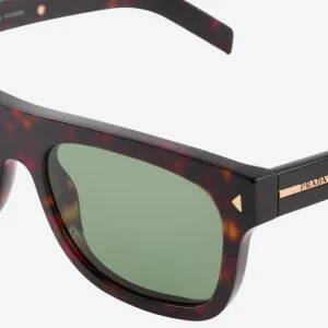 Square sunglasses with the iconic metal plaque – Dark Brown