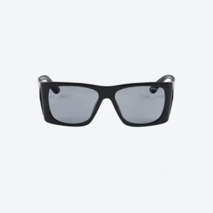 Sunglasses – Iconic Black Rectangular Frame