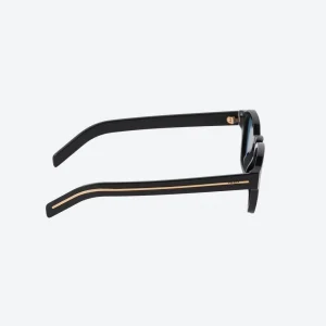 Sunglasses with the iconic metal plaque – Black