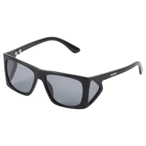 Sunglasses – Iconic Black Rectangular Frame
